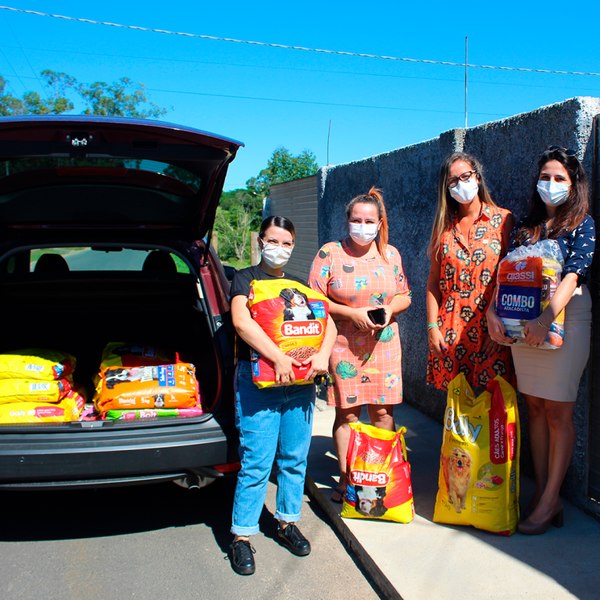 (Foto OAB Criciúma) Subseção arrecada alimentos para protetores independentes de cães (1)