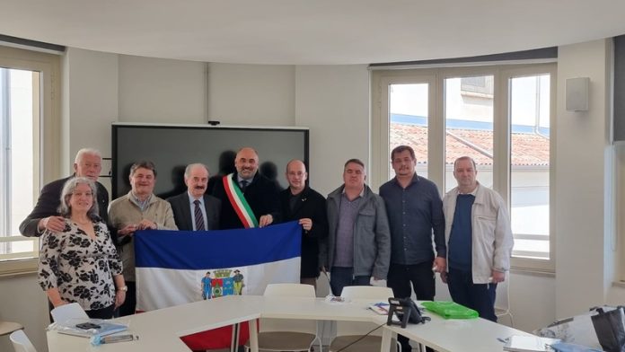 Com prefeito de Valdobbiadene Luciano Fregonese