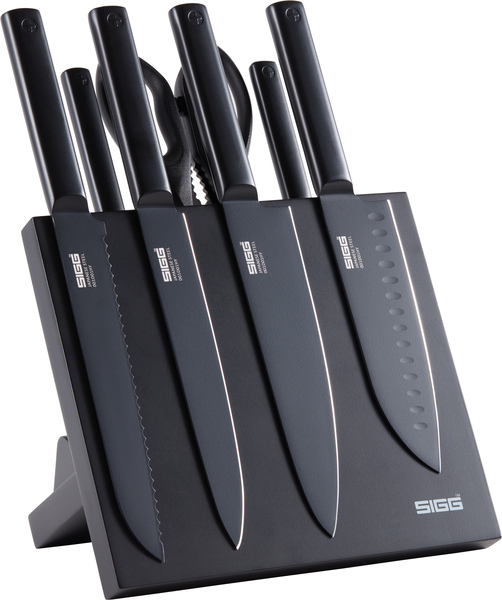 20210416 L-founders25590Magnetic board Front with Knives