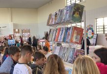 Com exposições e apresentações culturais, Cocal do Sul inicia 8ª Feira do Livro