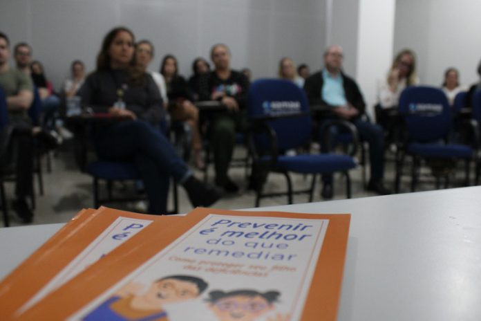 Equipe médica e de enfermagem de Morro da Fumaça alinha atendimento com a APAE - Foto Beatriz Coan (2)