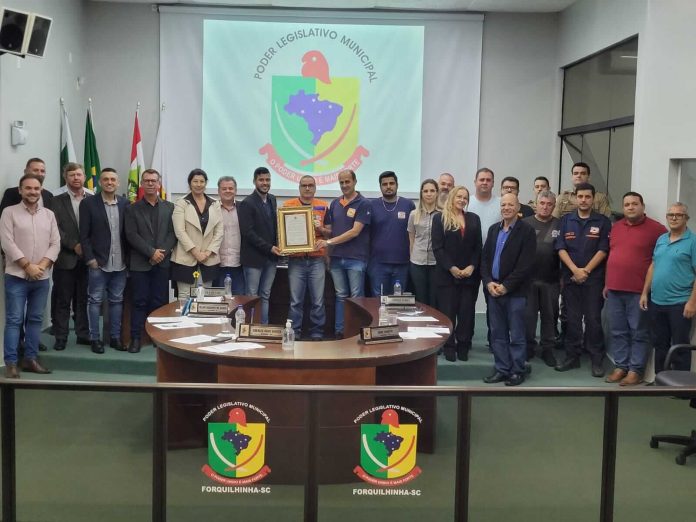 Defesa Civil homenageada em Forquilhinha (1)