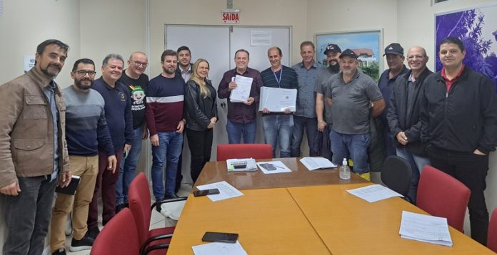 Forquilhinha anuncia mais de R$ 12 milhões de investimento em pavimentação_Easy-Resize.com