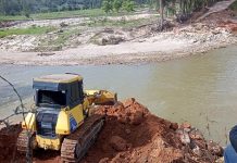 Máquinas tentam liberar acesso no São Roque