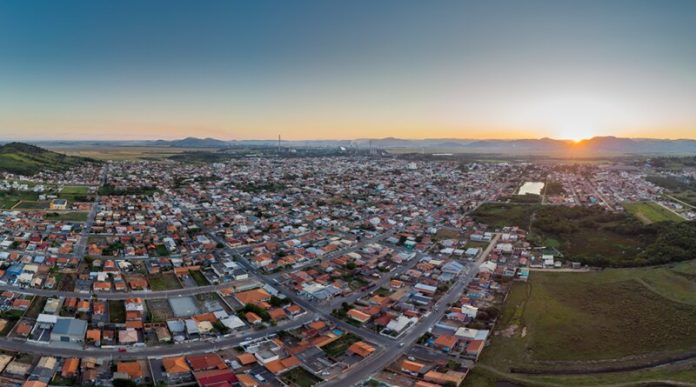 Vista-aerea-Capivari-de-Baixo-area-urbana-800x445_Easy-Resize.com