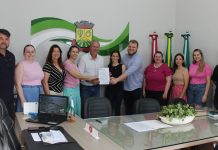 Assinada e entregue ordem de serviço para melhorias no CEI Dom Gregório Warmeling