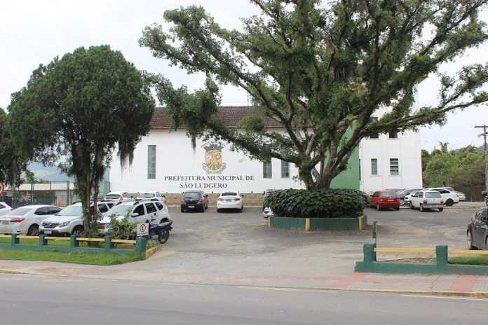 Foto fachada da Prefeitura