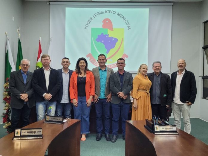 Dinho Rampinelli eleito presidente da Câmara de Forquilhinha (3)_Easy-Resize.com