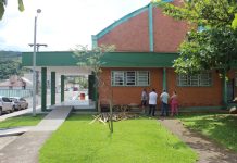 Prefeito e equipe vistoriam obras de melhorias no Ginásio Municipal Lino Philippi
