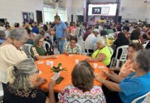 Tarde de bingo marca a volta das atividades dos grupos de mães e idosos