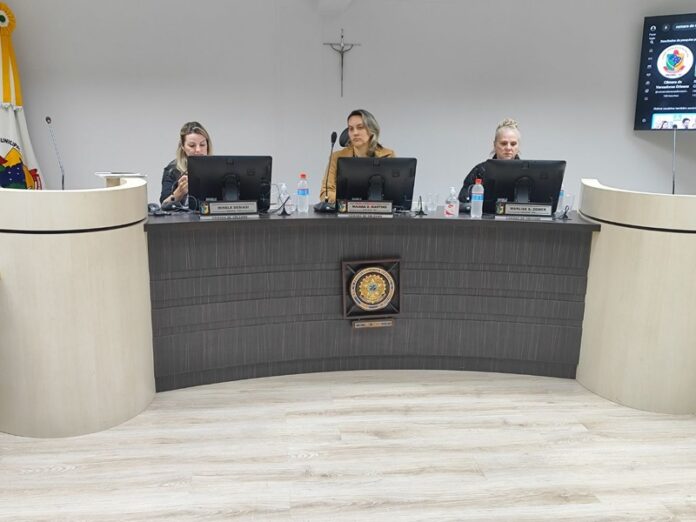 legislativo-orleans-2406-capa