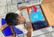 Secretaria de Educação do Rincão entrega uniformes e materiais escolares