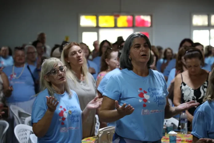 Abertura clubes de mães e idosos_Lucas Sabino (1)