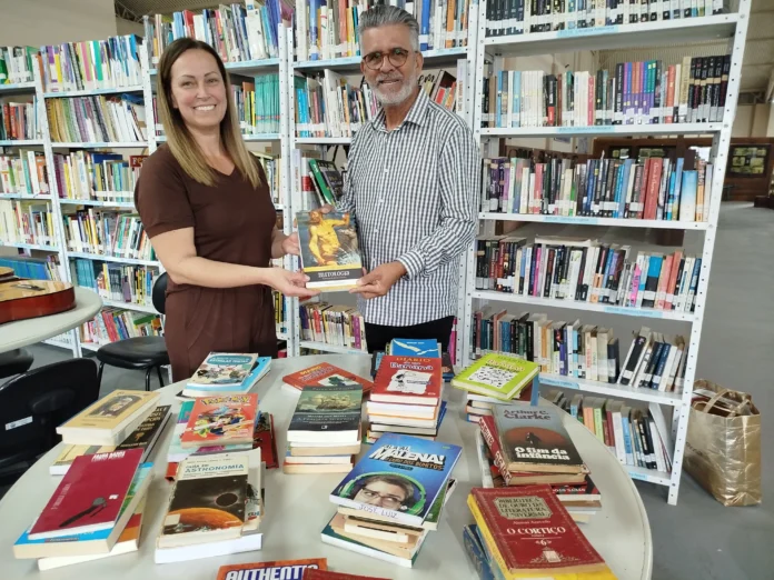 Biblioteca de Cocal do Sul recebe doações 2