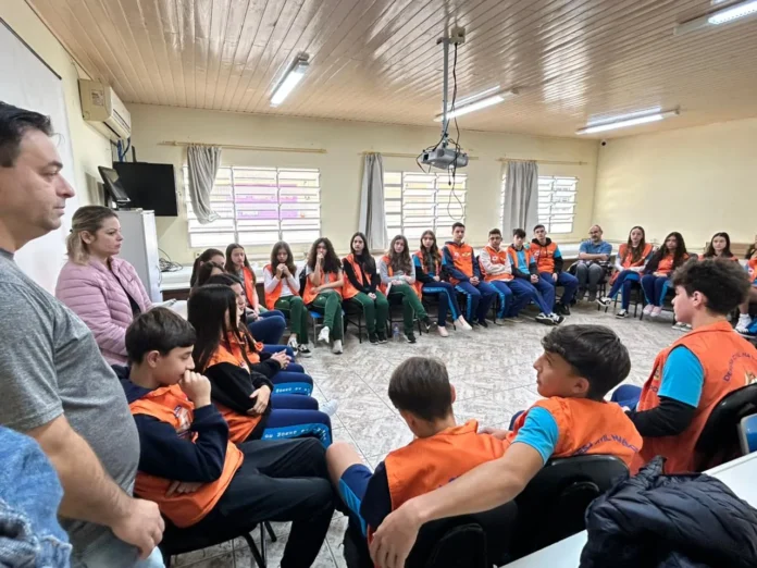 Reuniao Nepdec - Defesa Civil na Escola 17-6-2025 (1)_11zon