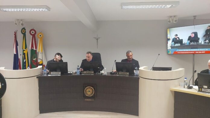 legislativo-orleans-2306-capa