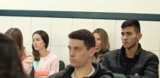 Unibave publica edital com orientações para renovação do contrato com o FIES em 2026