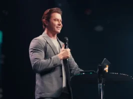 Chapecó Recebe a Tour Café com Deus Pai: Um Encontro de Espiritualidade e Inspiração