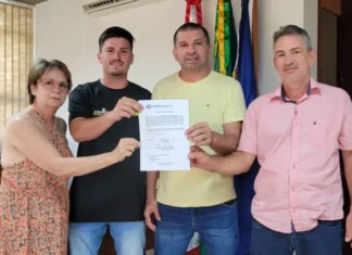 Prefeito Nenem Bradini assina ordem de serviço para reforma, melhorias e ampliação do Núcleo Municipal de Ensino Giácomo Bez Fontana