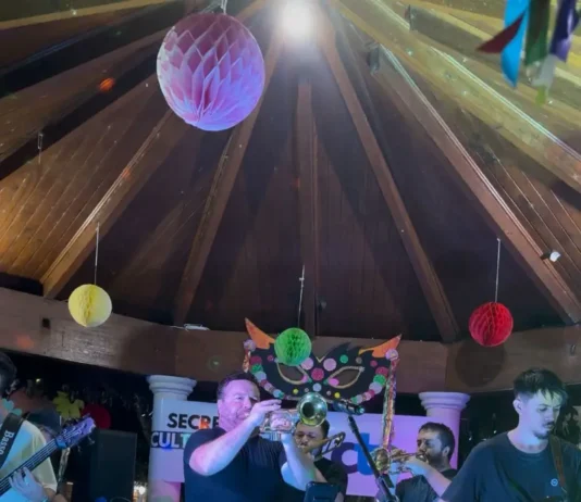 Bloco da Benedetta leva alegria ao Centro Histórico mesmo com chuva em Urussanga