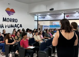 Educação Inclusiva: Secretaria de Educação promove formação para auxiliares e estagiárias da rede municipal