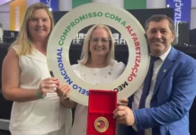 São Ludgero recebe Selo Ouro de Alfabetização do Ministério da Educação em Brasília