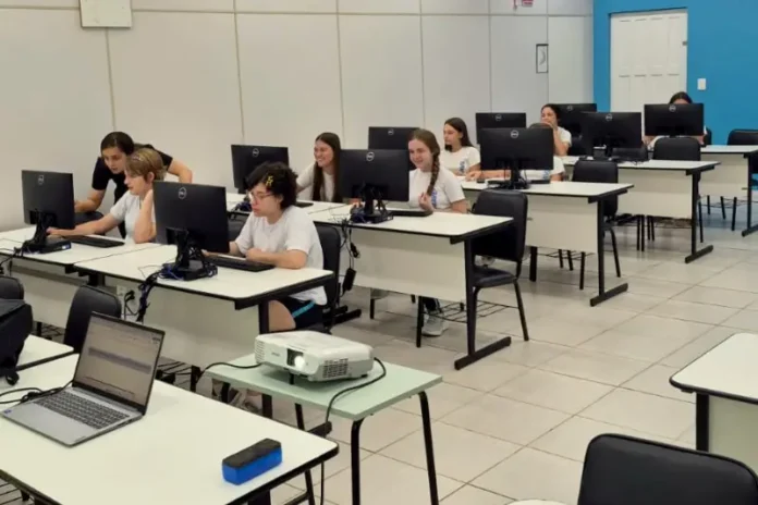 Colegio_Unibave_IA__2_.jpeg