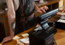 Temporada de Verão em Santa Catarina: Expectativas Não Correspondem à Realidade para Bares e Restaurantes