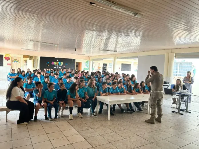 autobot_69b182abb5648___UTF-8_Q_A_C3_A7_C3_A3o_paz_nas_escolas_2_2Ej_____UTF-8_Q_peg__