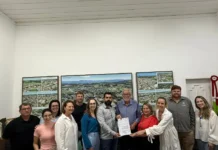 Cocal do Sul libera pacote de obras com casas populares, quadras e drenagem