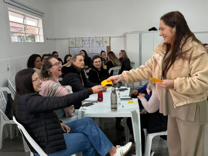 Cocal_do_Sul_recebe_forma____o_do_Alfabetiza_SC_com_150_professores_da_regi__o.jpeg