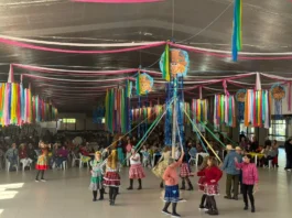 Festa Junina da Terceira Idade reúne 400 participantes em Cocal do Sul
