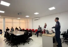 Junho Laranja reforça prevenção a queimaduras e capacita professoras em Cocal do Sul