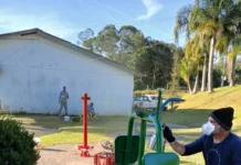 Academias ao ar livre e parques públicos recebem melhorias em Urussanga