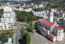 Prefeitura e Unesc promovem ação no Bairro São Pedro de atualização cadastral e esclarecimentos sobre o IPTU