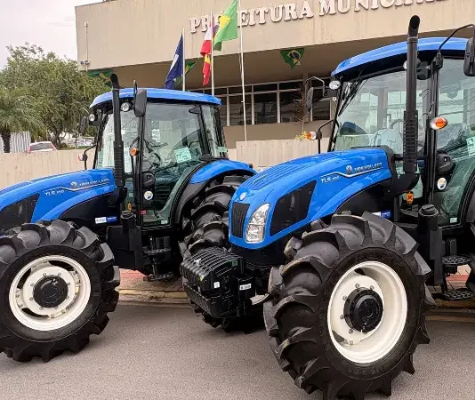 Treze de Maio é contemplado com dois novos tratores para fortalecer a agricultura do município