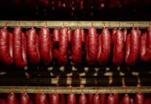 A Linguiça Blumenau: Um Embutido Defendido pelos Catarinenses
