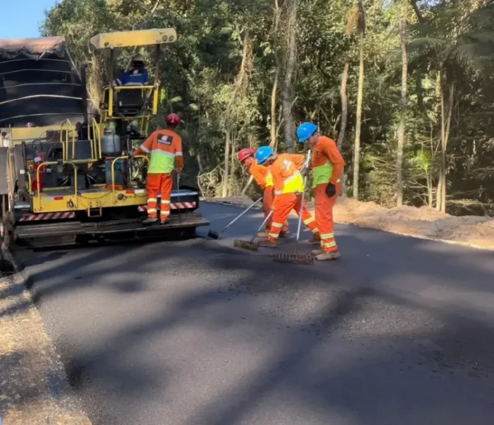 Pavimenta____o_na_Rodovia_da_Imigra____o_Italiana__2_.jpeg