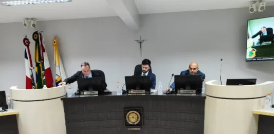 Doação de casas da Defesa Civil, reformas no Hospital Santa Otília e novas rodovias marcam sessão em Orleans
